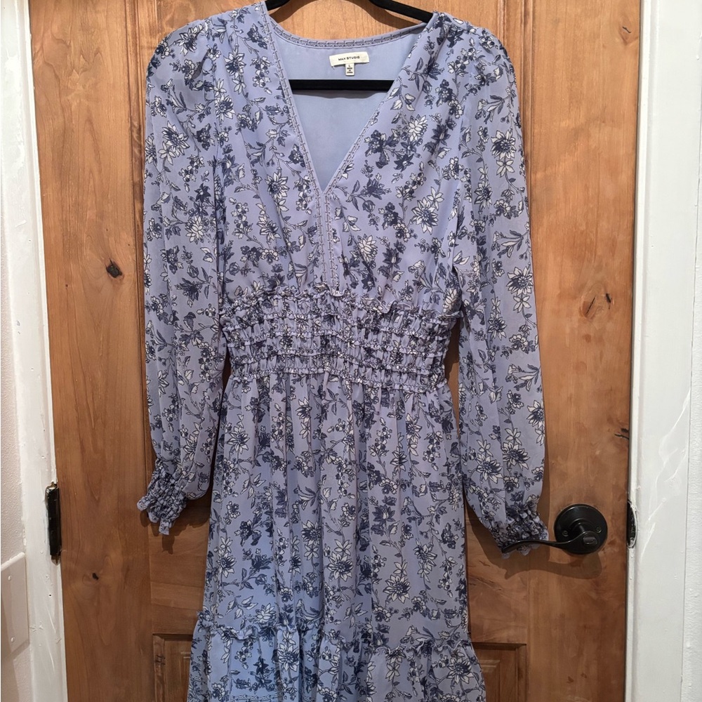 Max Studio Blue Floral Long Sleeve Dress